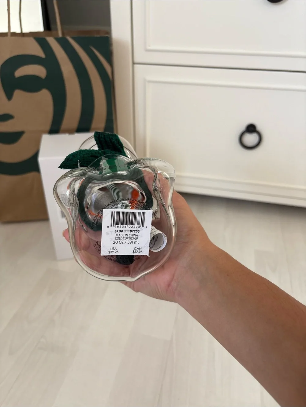 Starbucks Peanut Snoopy Glass Cold Cup Tumbler with Scarf and Straw Topper